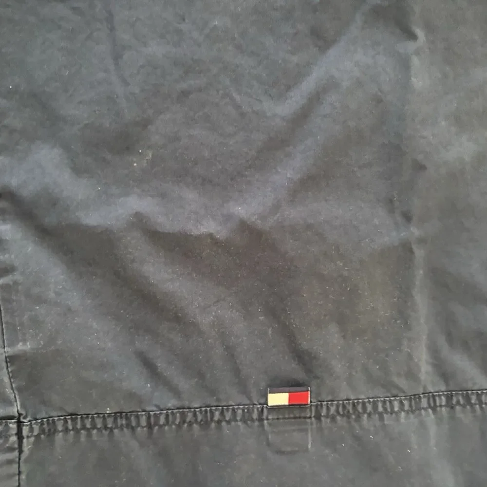 Tommy Hilfiger Standard Pillowcases (2)  100 % Cotton Vintage